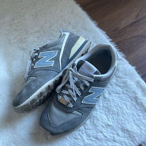 New Balance 996 shoes